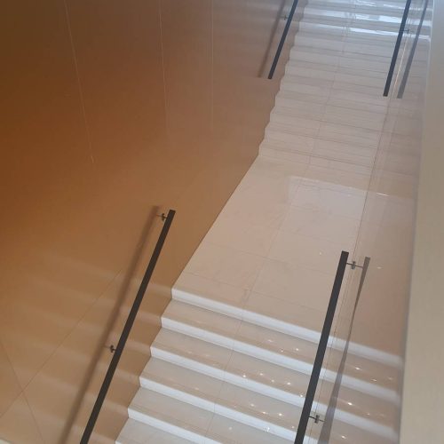 Okładzina obudowy schodów