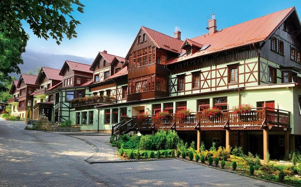 realizacja Artus - producent mebli hotelowych wh plus